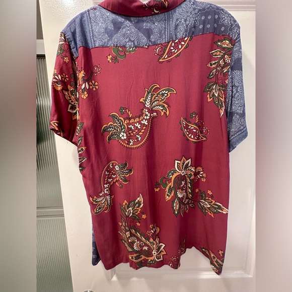 Men’s patterned button up - Picture 2 of 2